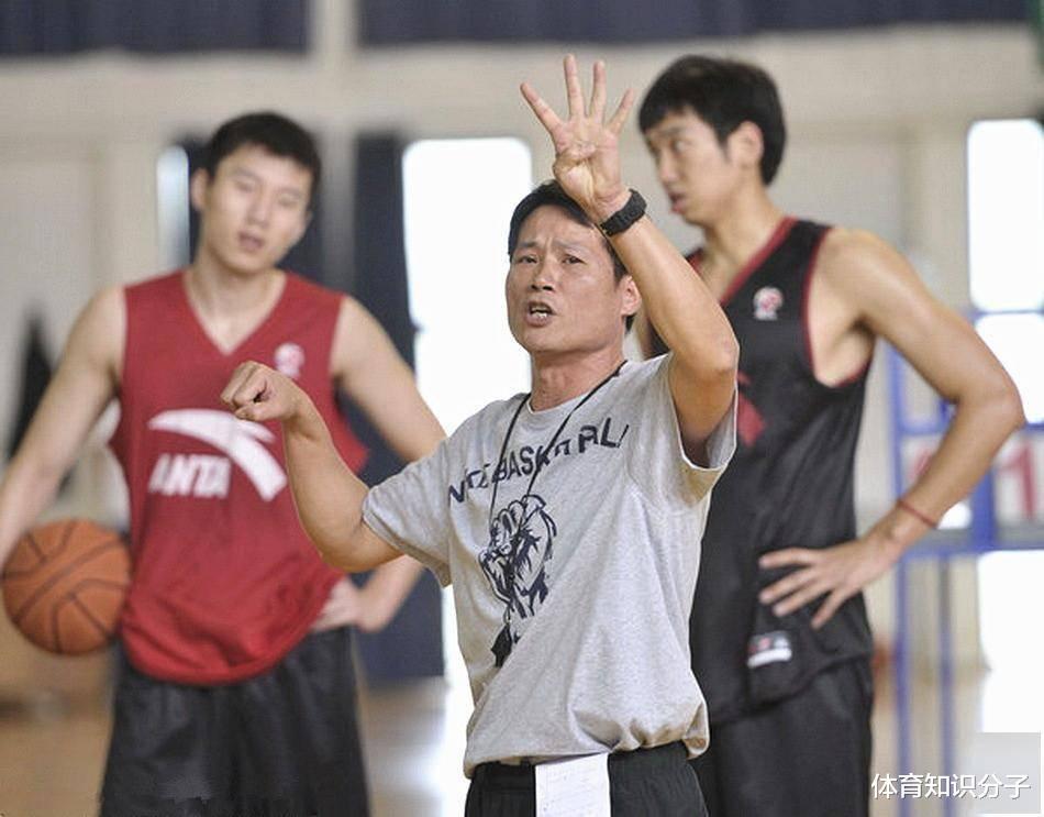 不当言论！59岁中国台湾CBA主帅抹黑中国篮球，网友：安得啥心(2)