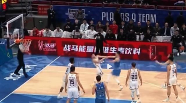 【夜读】北京男篮输球又输人(1)