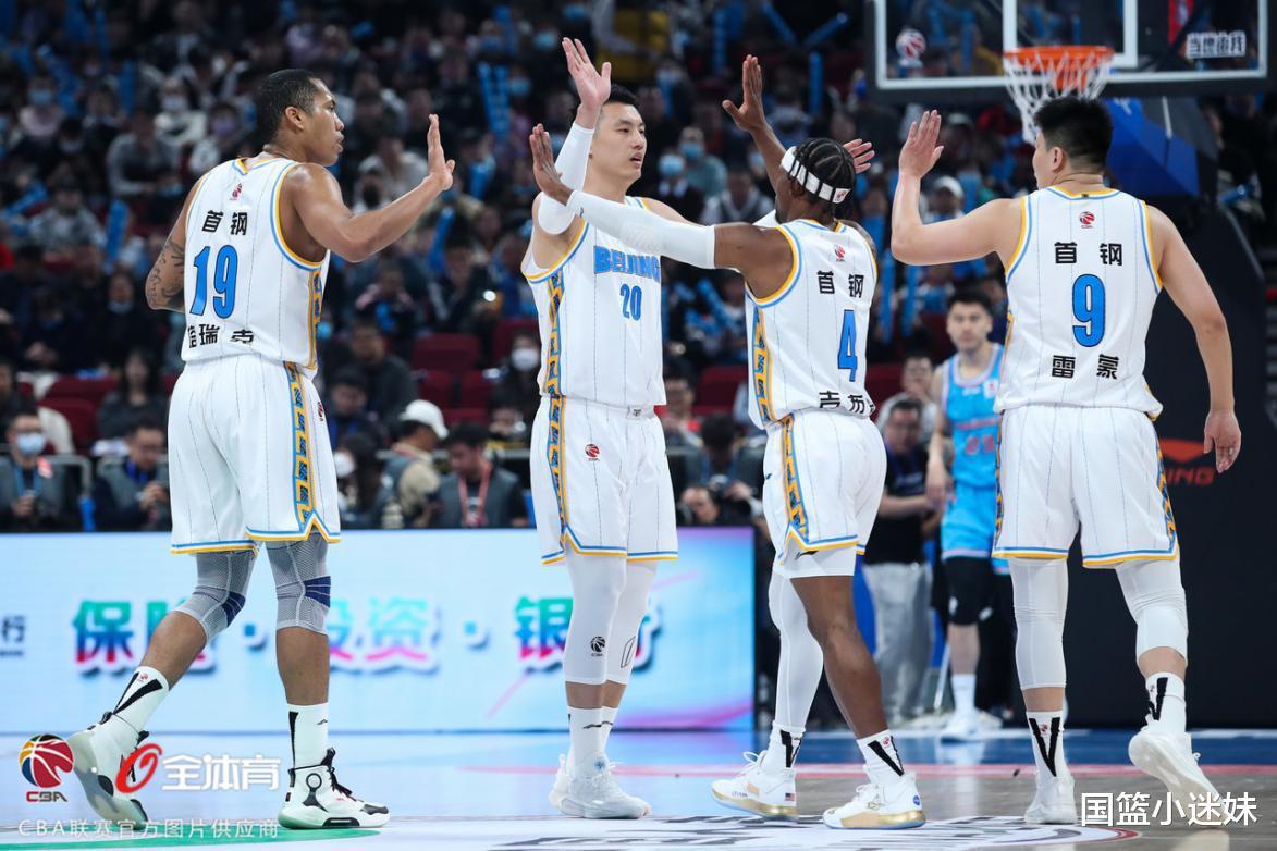 中国篮球大揭秘：一支CBA球队，一年要给球员发多少工资和奖金？(8)