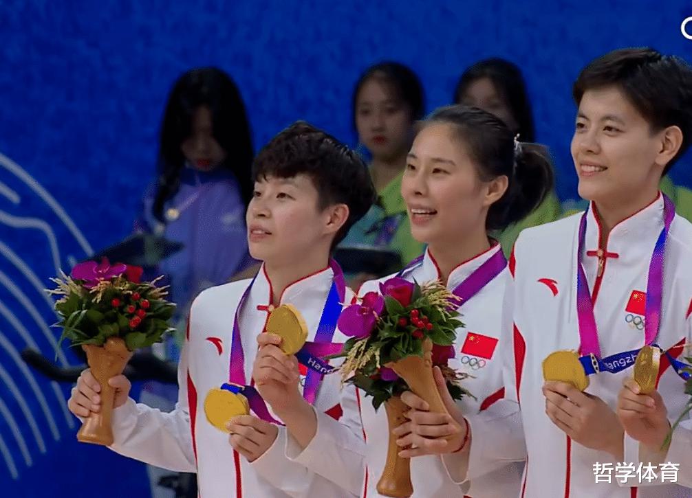 祝贺！中国女篮3人的大奖房子到手，王思雨、李梦喜开笑颜(1)