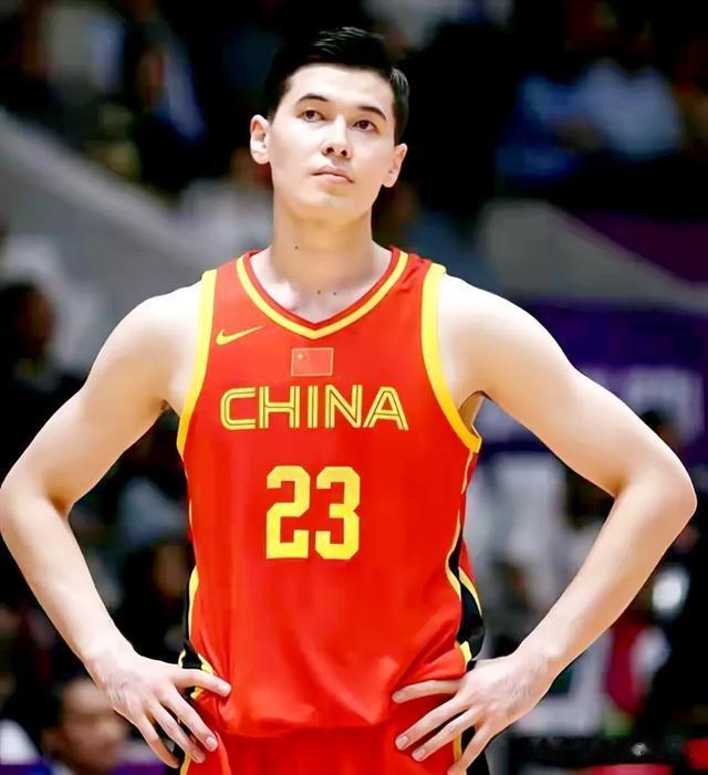 亚预赛中国战关岛！中国男篮将组建最强12人阵容，夺回小组第一(5)