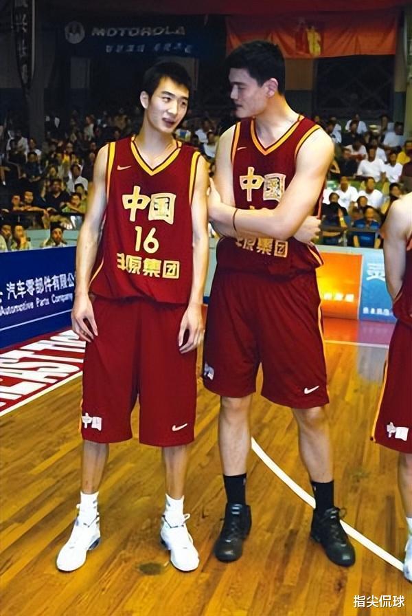 被NBA选中却“拒绝”前往，中国男篮历史上还真有3人这样做了(7)
