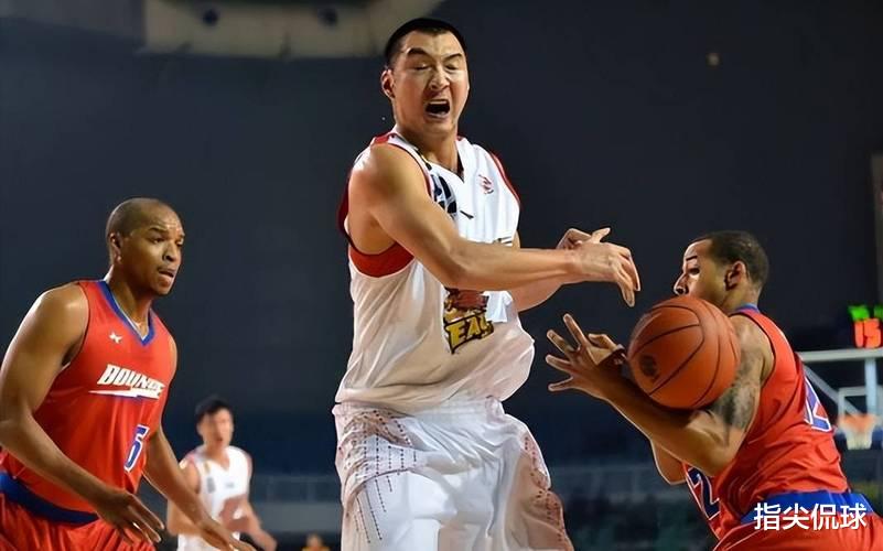 被NBA选中却“拒绝”前往，中国男篮历史上还真有3人这样做了(9)