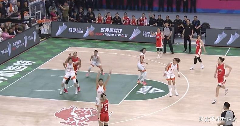 总比分3-2！中国篮坛新霸主诞生！李梦轰23+致命一击，率队两连冠(4)