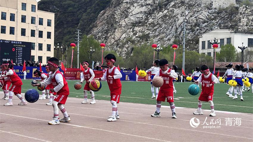 2024年青海“村BA”篮球总决赛在大通县开赛(3)