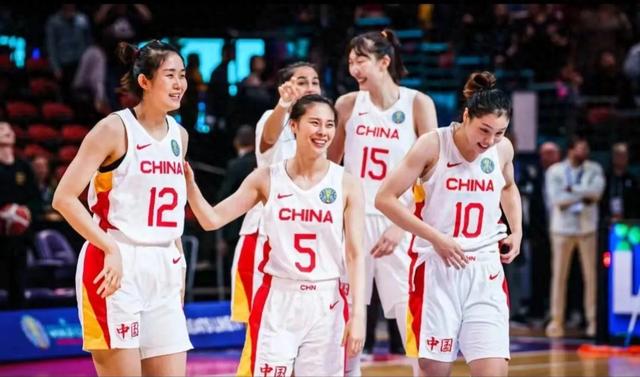 晚上9点，中国女篮大名单公布，亚洲杯冠军成员落选，郑威新决定(1)