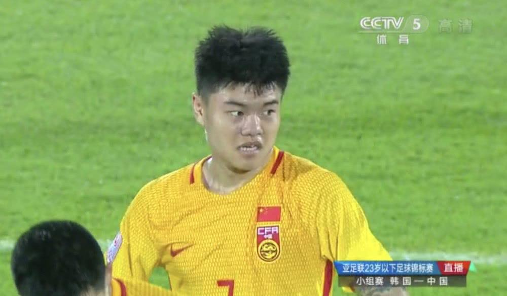 中国国奥0-1遭韩国绝杀！球员目光呆滞＋仰天长叹，郝伟低头不语(7)