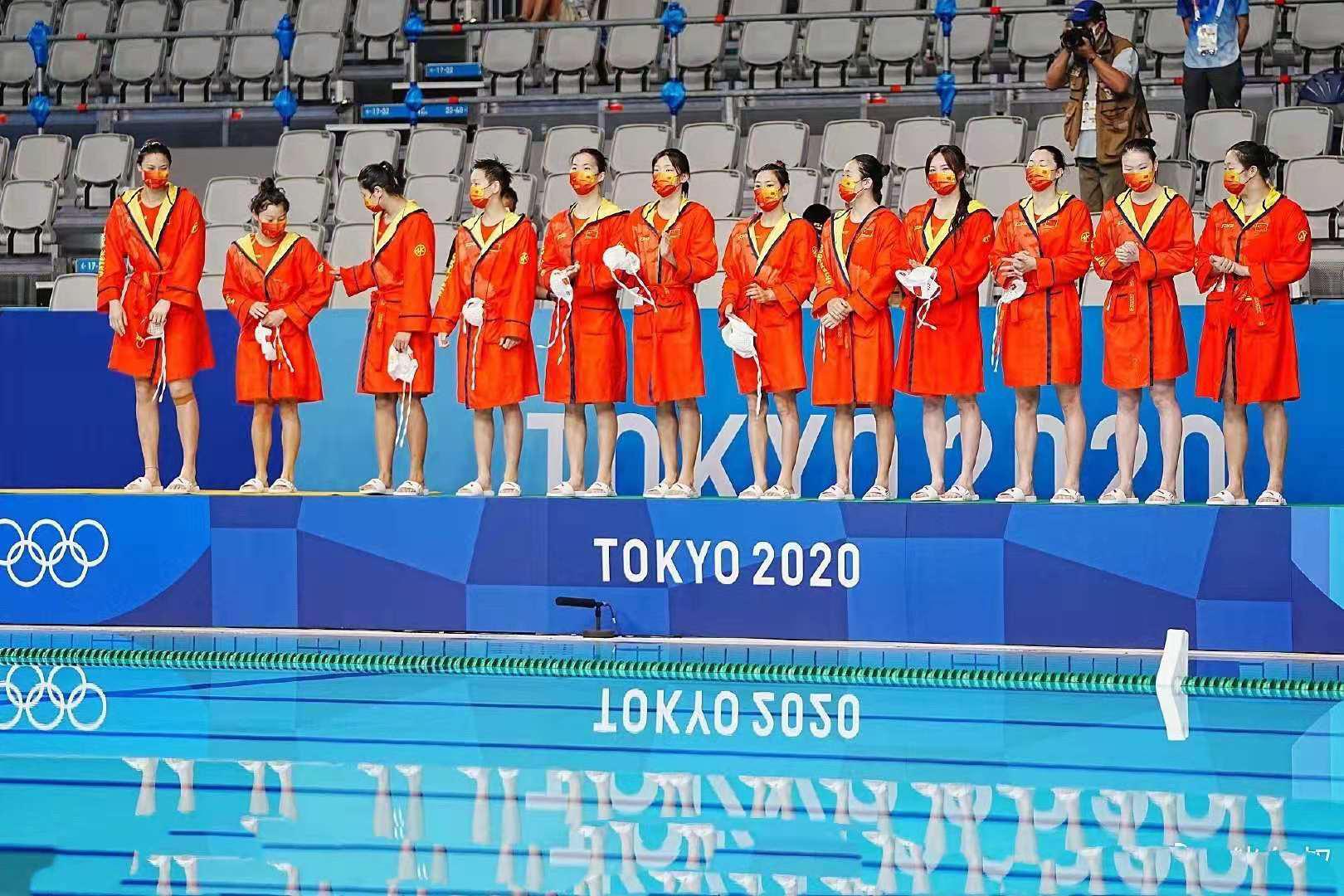 东京奥运会水球冠军中国姑娘发文：你在我身上游的开心吗(3)