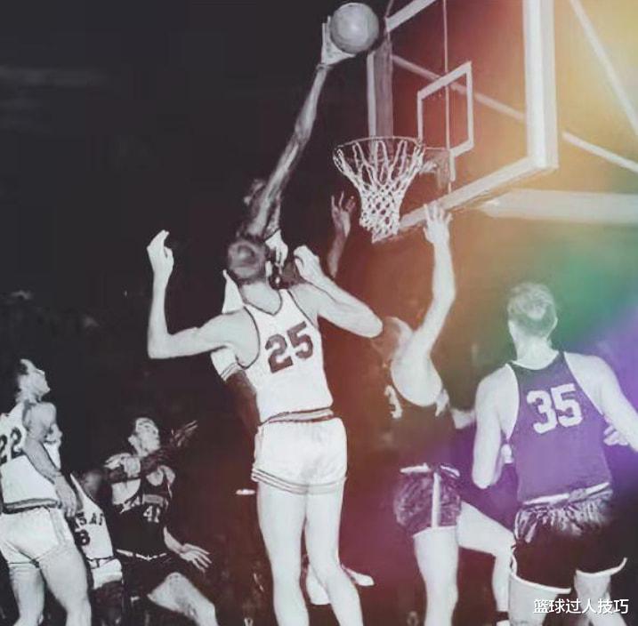 NBA历史摸到篮板上沿的大神！巅峰霍华德还差一点，3人亲承能摸到(3)