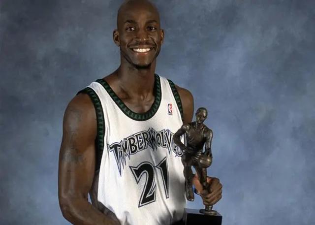 NBA历史最没争议的5大MVP：詹姆斯上榜，1人创神迹(3)