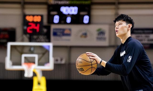 中国19岁小魔兽冲击NBA成功！身高2米11被多支球队看中，未来可(1)