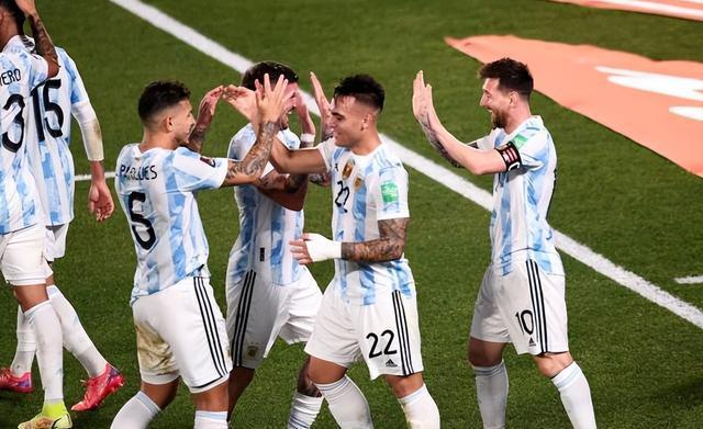 26人定24人！阿根廷世界杯大名单浮现，6人竞争最后2席位，怎么选(1)