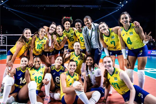 国家联赛巴西女排3-0韩国夺第8胜 锁定总决赛门票(1)