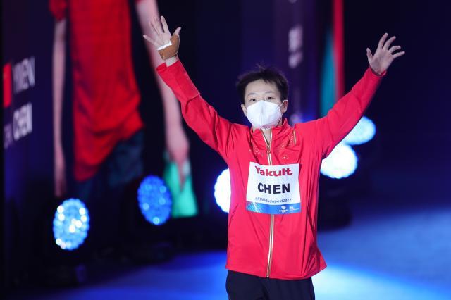 世锦赛中国跳水连夺11冠 杨昊杨健晋级10米台决战(2)
