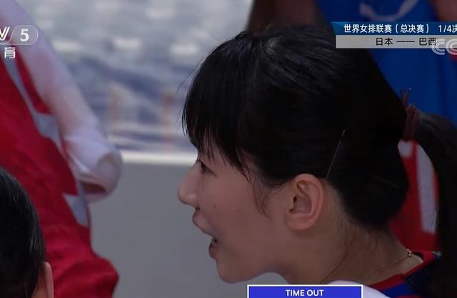 25-20！日本女排终于赢一局，主帅变阵奏效，奇兵发球连得3分决胜(3)