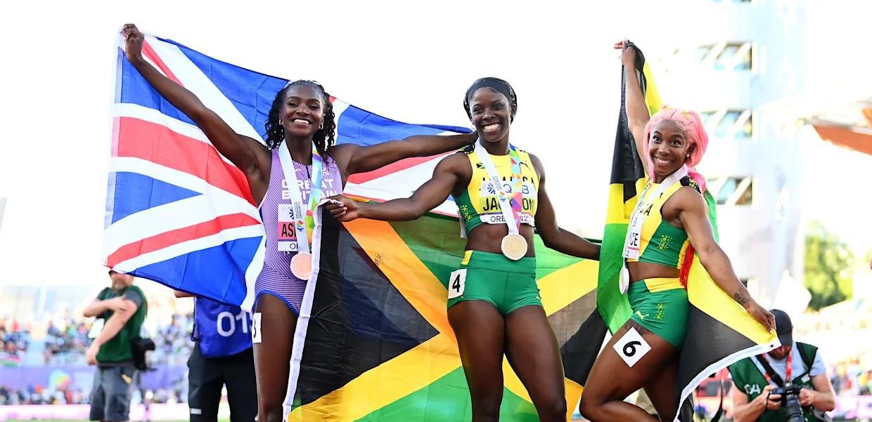 21秒45！牙买加黑马成为女子200米项目最接近“花蝴蝶”的选手(4)