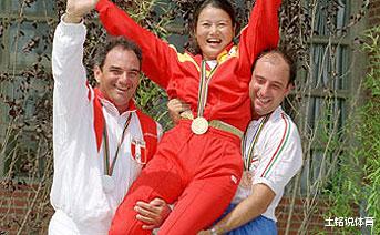 奥运会上，一位中国女将曾战胜一众爷们问鼎金牌，她是谁？(2)