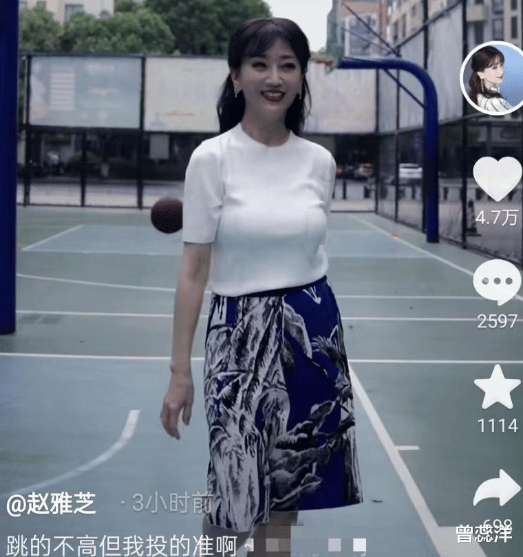 不老女神赵雅芝晒篮球日常，三步上篮精准，如今已68岁(3)