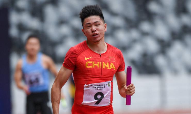 10秒85！排名第10，创中国男子百米赛季新低，隔空输给35岁老将！(3)