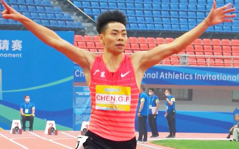 10秒85！排名第10，创中国男子百米赛季新低，隔空输给35岁老将！(9)