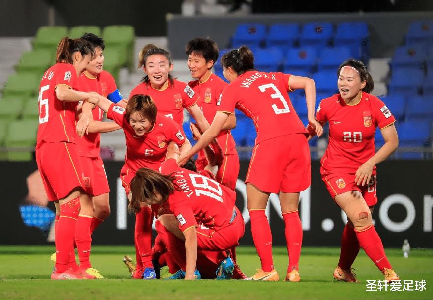 0-3！世界杯大冷门！3冠王遭弱旅横扫，韩国女裁2度出手改写结局(3)