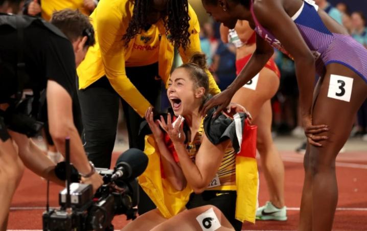 神奇！欧锦赛女子100米三人同时撞线，0.005秒优势夺冠后泪崩(1)