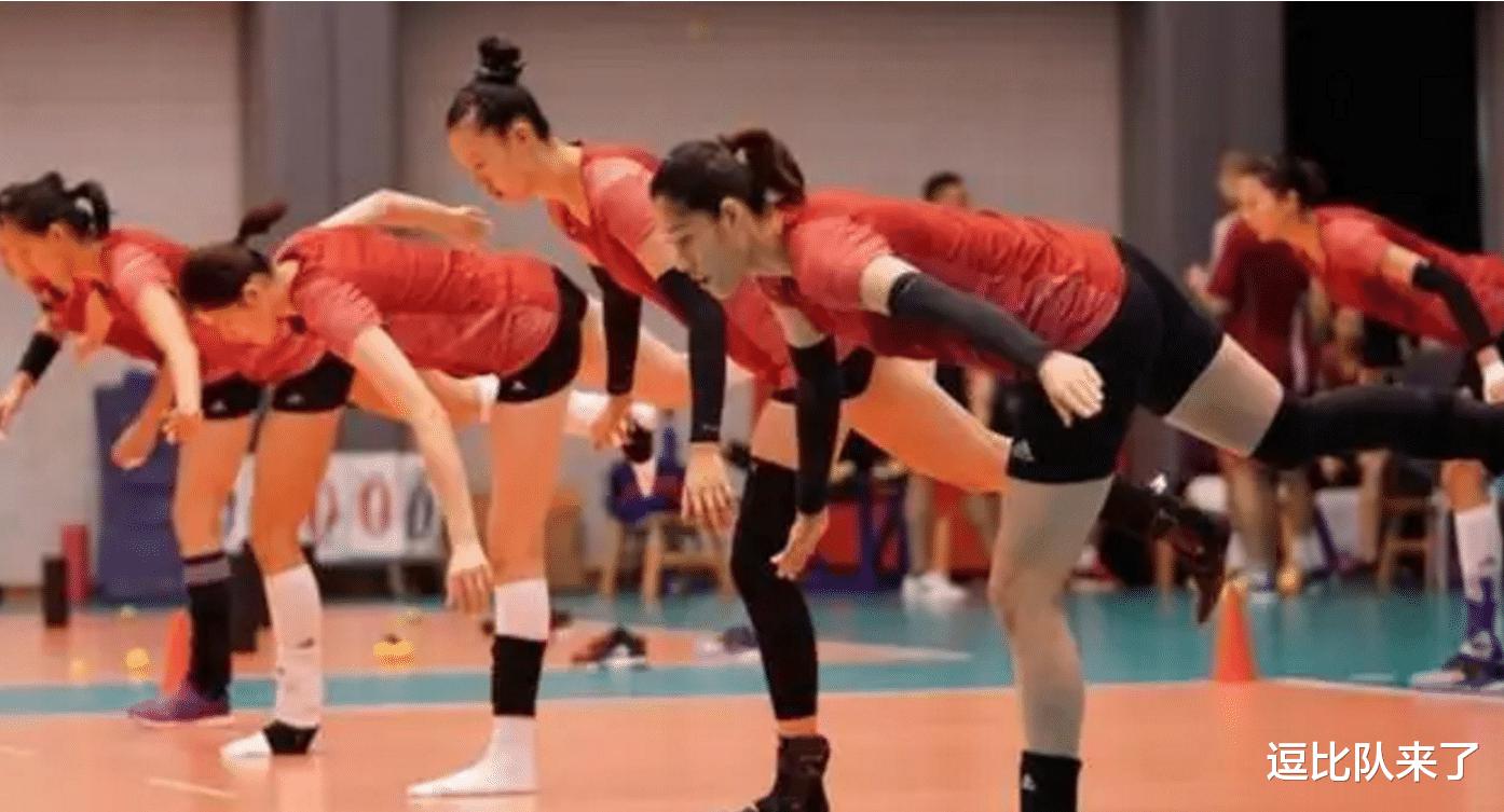 中国女排18名球员备战世锦赛，按照惯例只有14人能去，哪4人会被淘汰？(3)