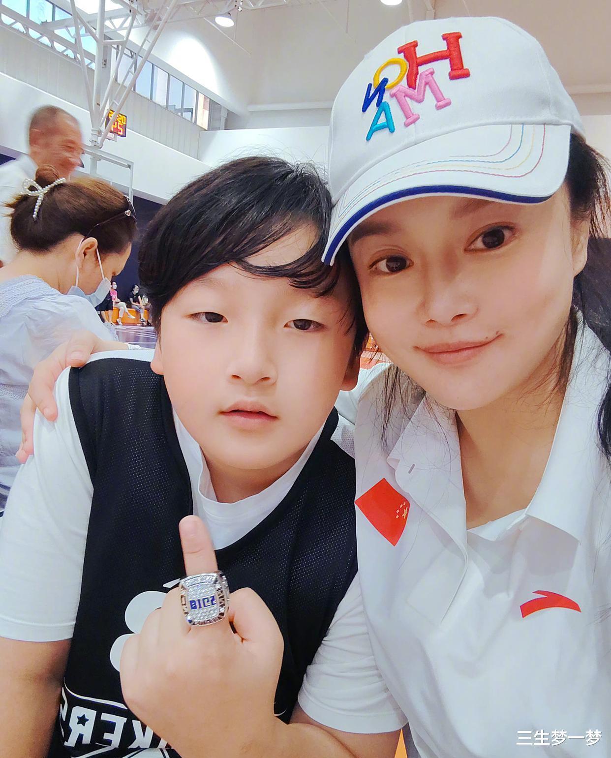 邹市明11岁儿子夺冠，为何他读的是国际学校？看看出生地就明白了(4)