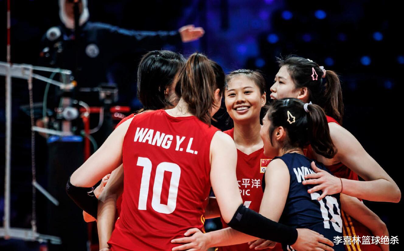 中国女排冲上第2！奥运冠军0-3惨遭爆冷，塞尔维亚提前进八强(1)