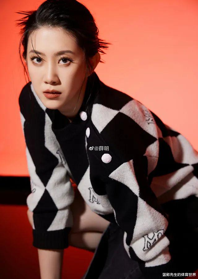 排球女神薛明晒照，尝试全新造型，比惠若琪更美不是浪得虚名(4)