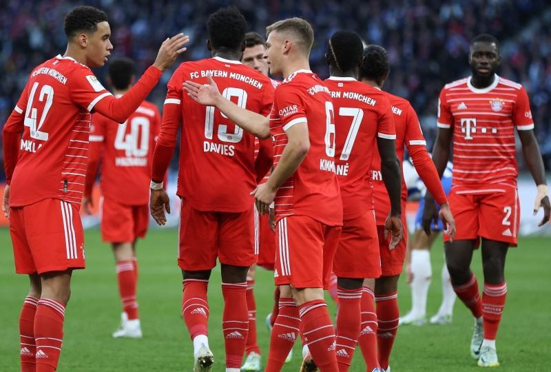 德甲最新积分榜！拜仁8连胜暂升榜首，欧冠16强的4队全部获胜(8)