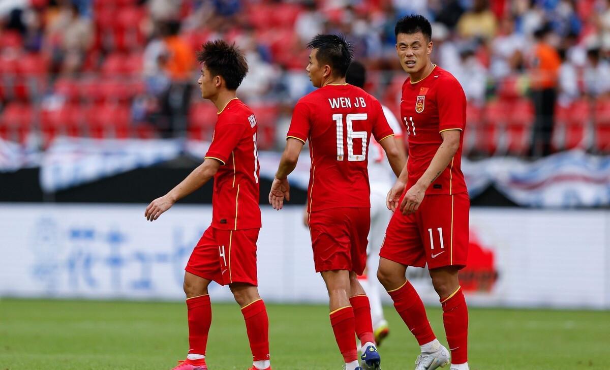 记者曝出争议猛料，中国足球成笑话，球迷吐槽：镀金已经没意义了(3)