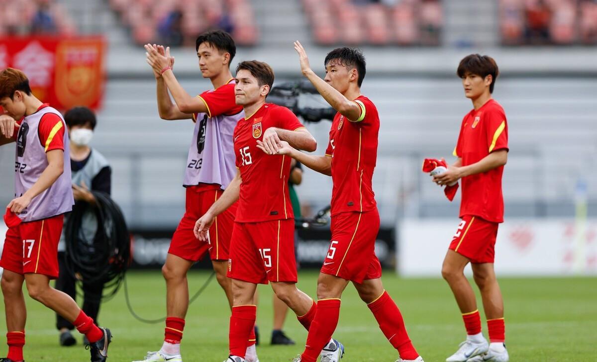 记者曝出争议猛料，中国足球成笑话，球迷吐槽：镀金已经没意义了(5)