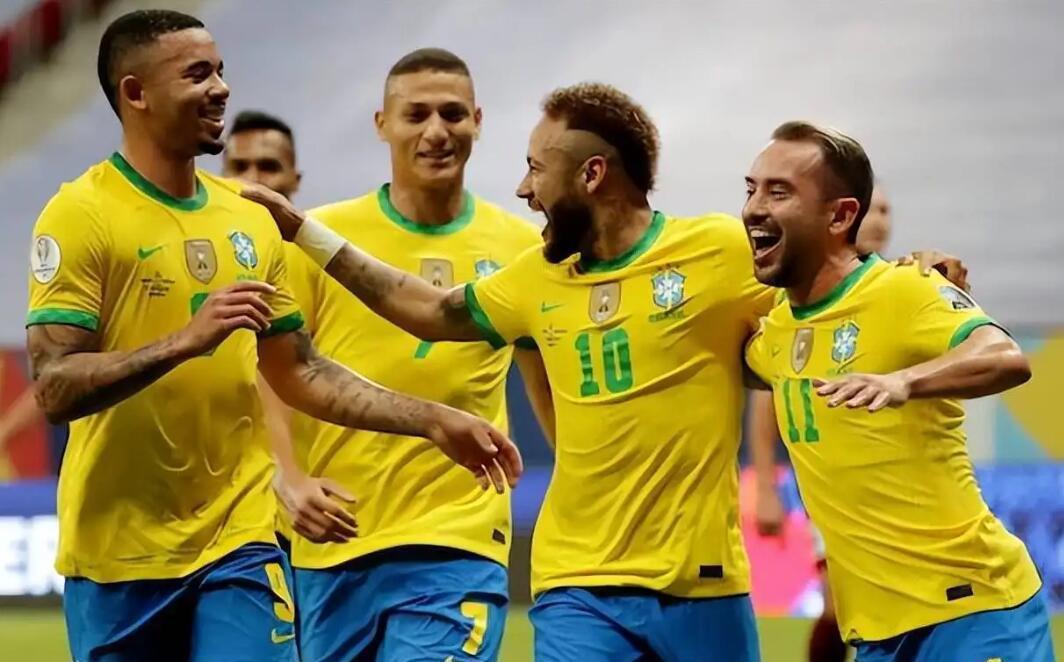 巴西4：1大胜韩国，他们行为引起中国球迷愤怒，他们做了什么？(5)