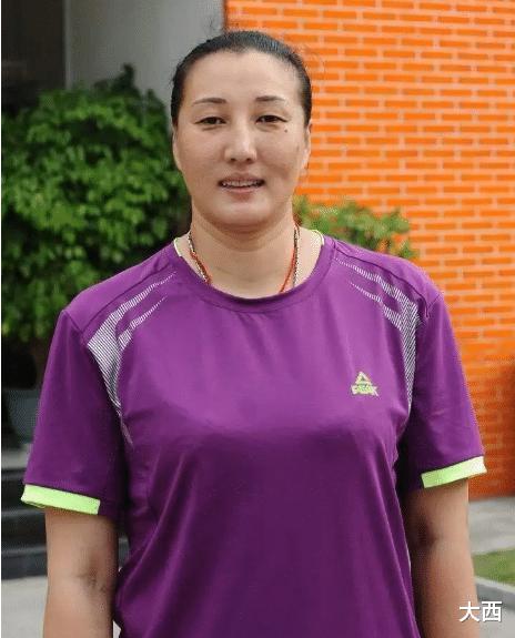 奥运冠军王丽娜：大花臂瞩目，退役当老板，40岁生娃很幸福(2)