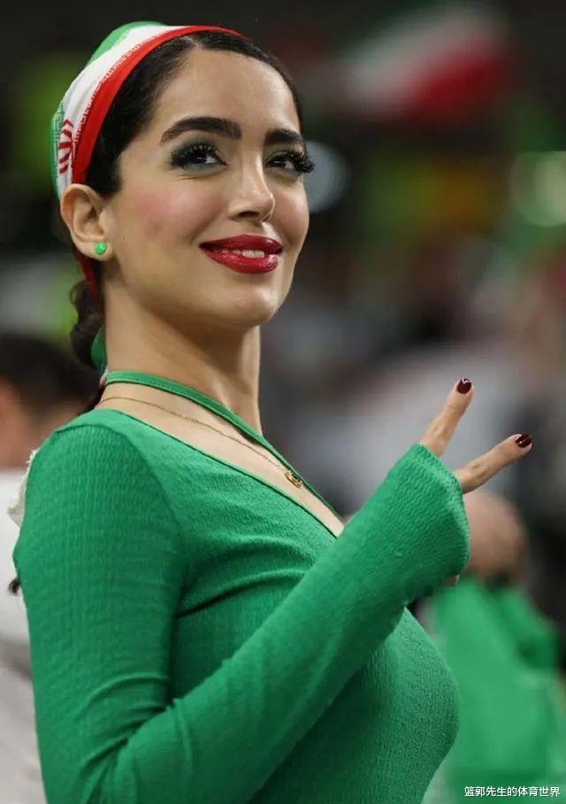 伊朗虽已回家，但“解放自我”的伊朗女球迷还在，一个个太仙了(4)