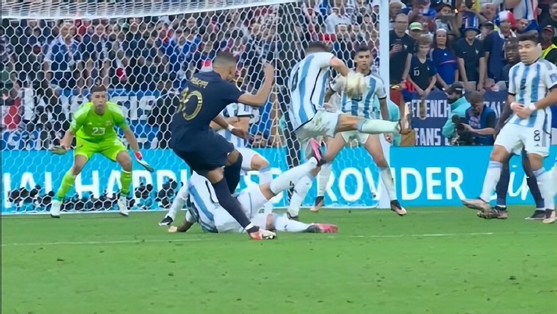 阿根廷点球大战击败法国夺得世界杯冠军，盘点本场比赛所有的争议(5)