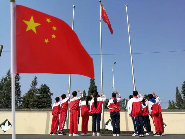 拒绝悬挂中国国旗？2016年意大利钢管舞比赛，中国运动员全体退赛(12)