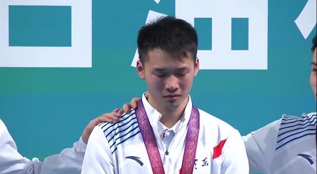 陈艾森：16岁成为世界冠军，21岁夺奥运双冠，却因一个动作遭羞辱(28)