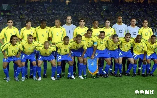 巅峰时期的巴西队和巅峰时期的西班牙队踢一场比赛，谁会拿下冠军？(3)