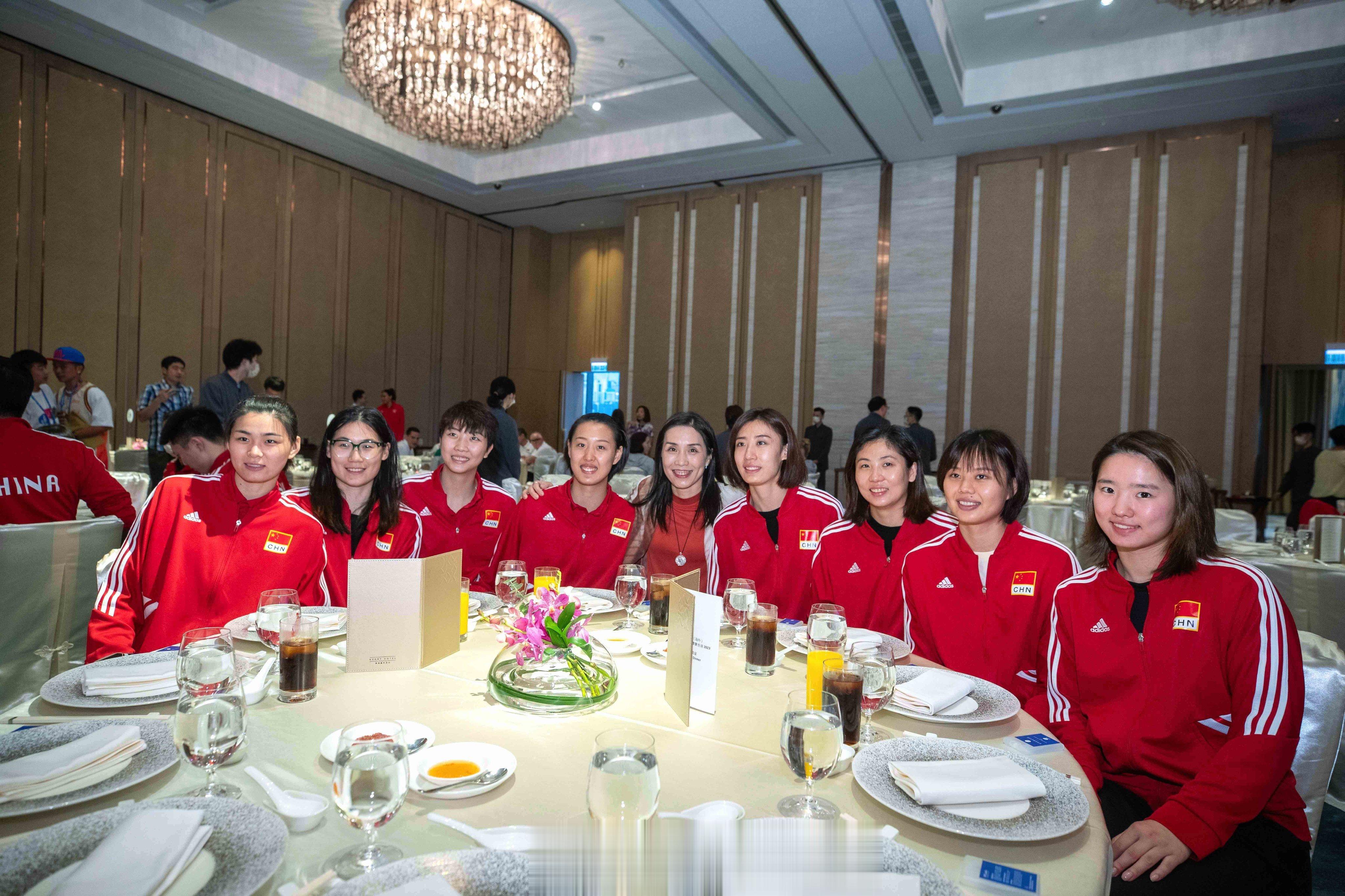 【国家女排联赛香港站球员晚宴】#国家女排联赛# ​​​(7)