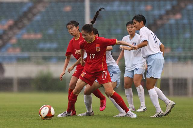 5-0进决赛圈！中国女足小将又进球了，任意球直接破门，创1大神迹(2)
