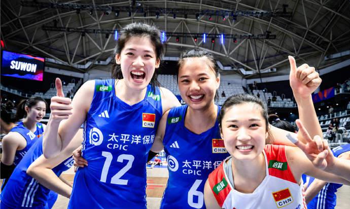 创历史！中国女排3-0复仇波兰，首次闯入世联赛决赛，强势冲冠(2)