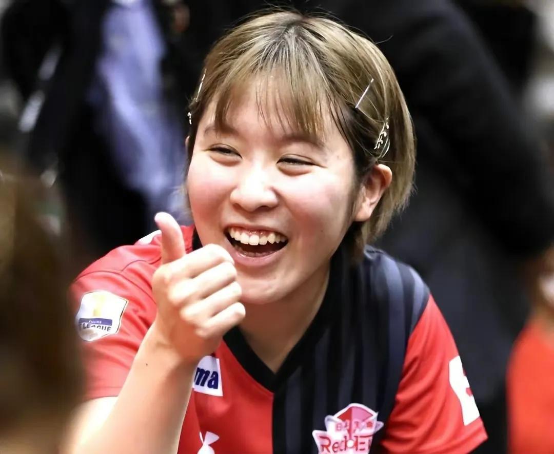 日本奥运选拔赛竞争激烈，伊藤美诚在1：3落后的情况下，上演大逆转，以4：3击败平(3)