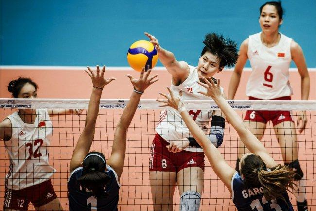 U21女排世锦赛中国3-0横扫阿根廷 小组第一进8强(1)