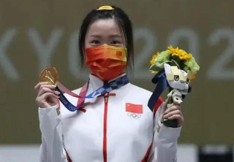 她是清华学霸，趁暑假豪夺两枚奥运金牌，23岁二次发育逆袭成女神(3)