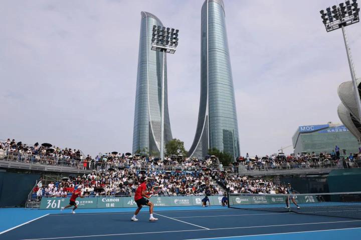 杭州小伙吴易昺首秀亚运男子网球赛（组图）(5)