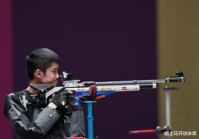 亚运会10米气步枪决赛！挑落印度队双保险，盛李豪破世界纪录夺冠(3)