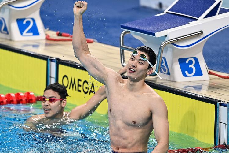 2金2银！中国游泳队大放异彩，男、女队员均破纪录！(2)