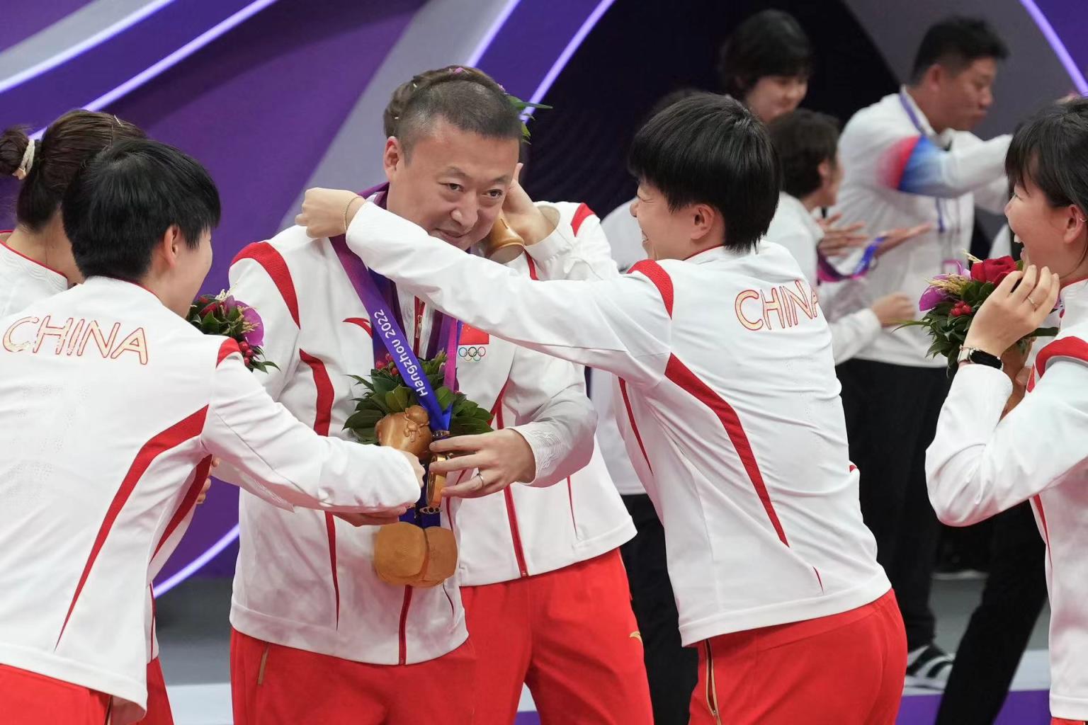 3比0取胜但过程波折 亚运会中国乒乓球队女子团体赛夺冠(3)